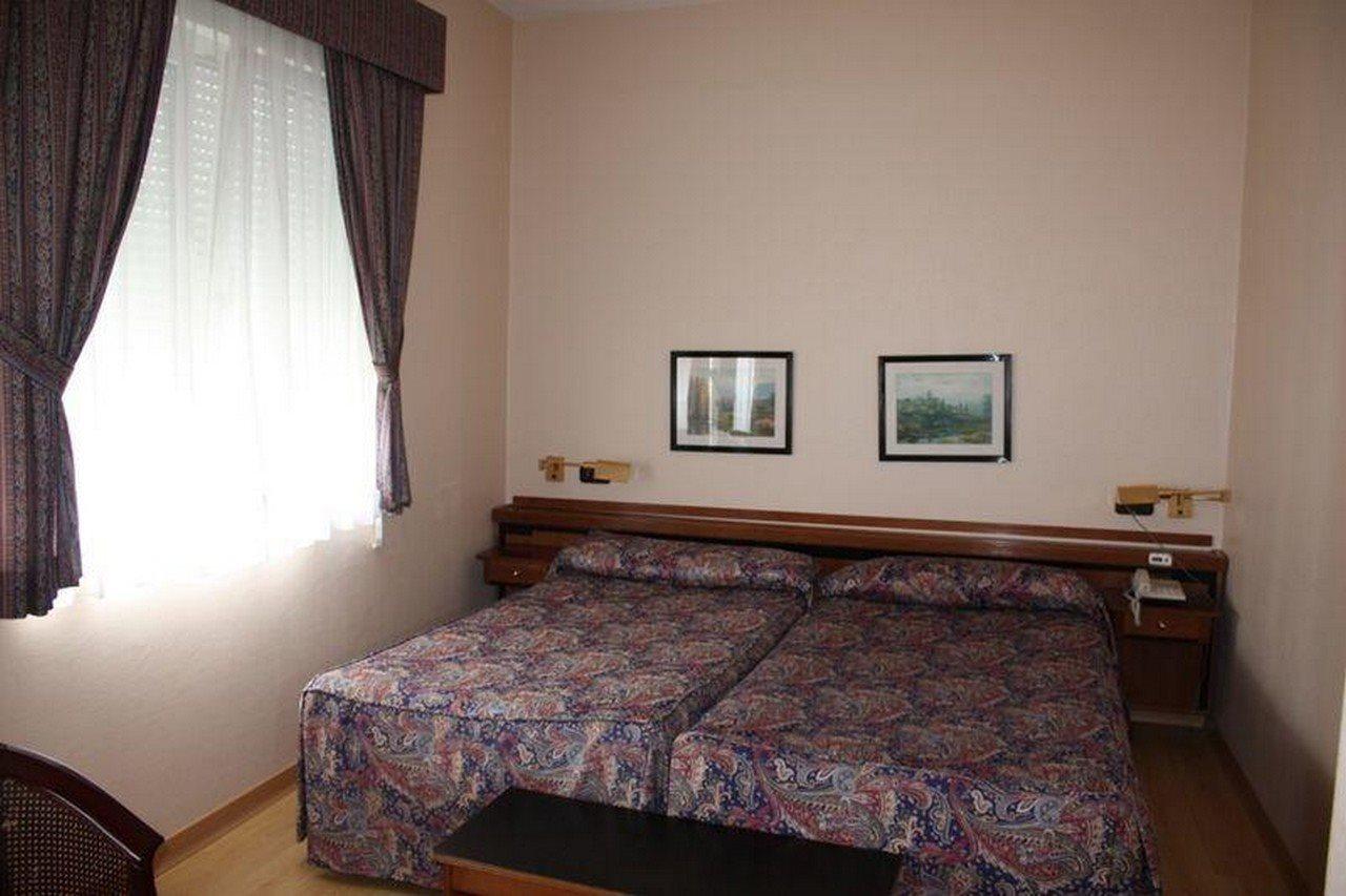 Hotel Las Sirenas Viveiro Zewnętrze zdjęcie