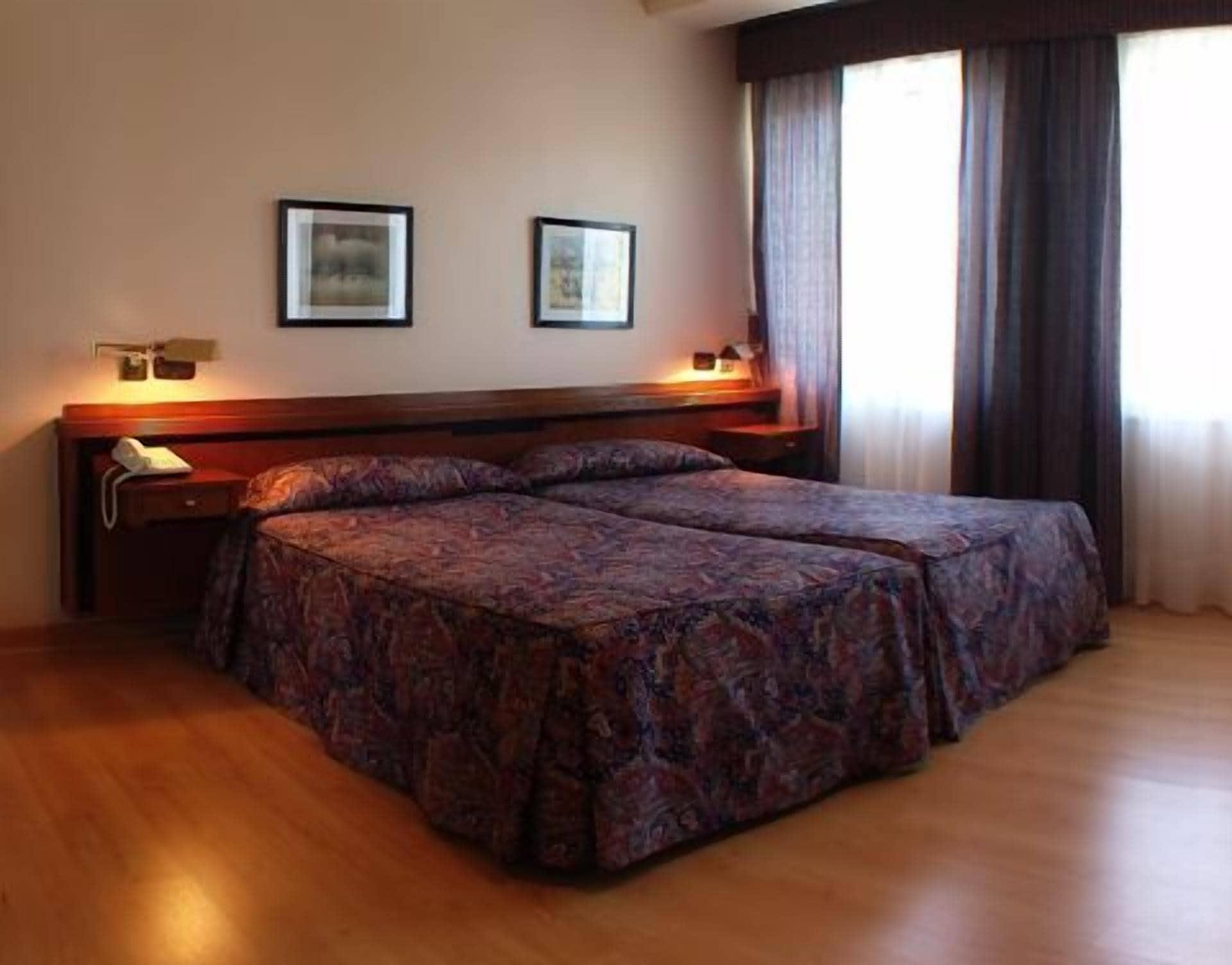 Hotel Las Sirenas Viveiro Pokój zdjęcie